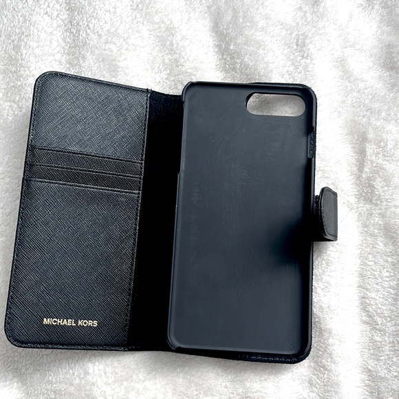 Michael Kors IPhone 8 Plus flip case - Picture 2 of 3